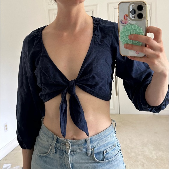 BRAND NEW Wilfred Crop Top - Picture 3 of 7